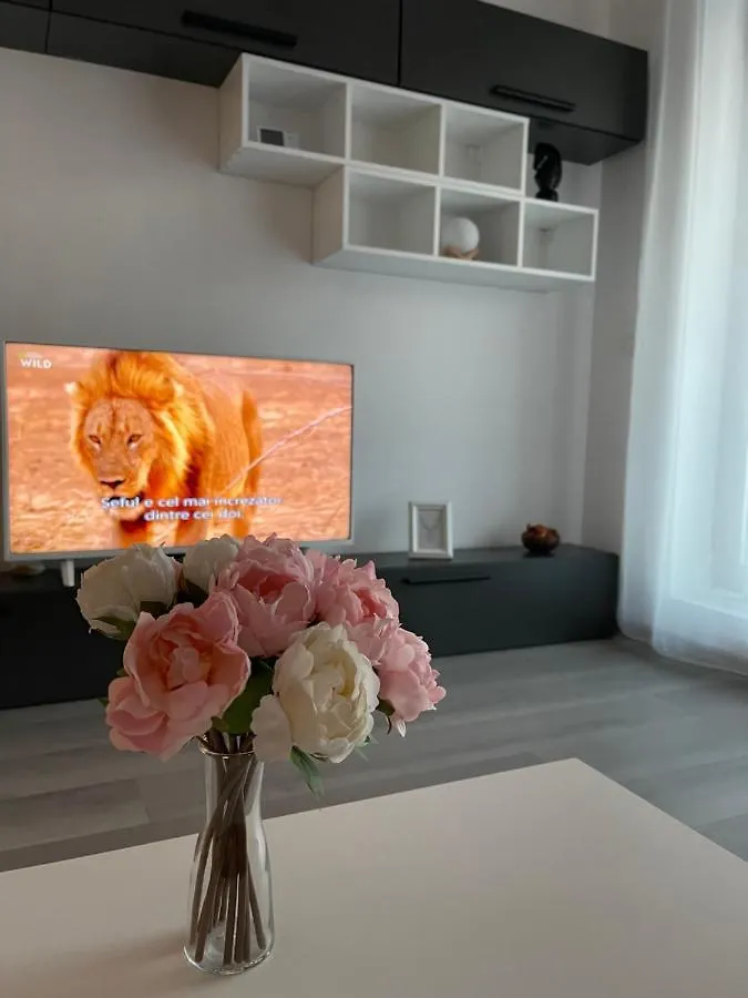 Skyline Luxury Apartment Near Presidential Palace Bucharest